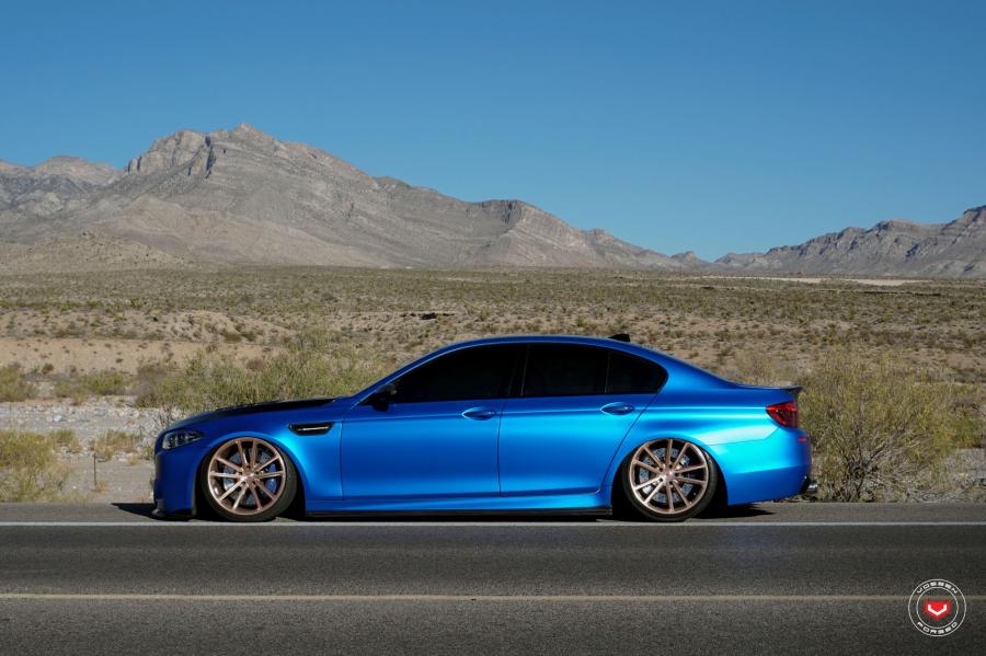  BMW M5 on Vossen Wheels (CG-203) 2017 года  (фото 6 из 24)
